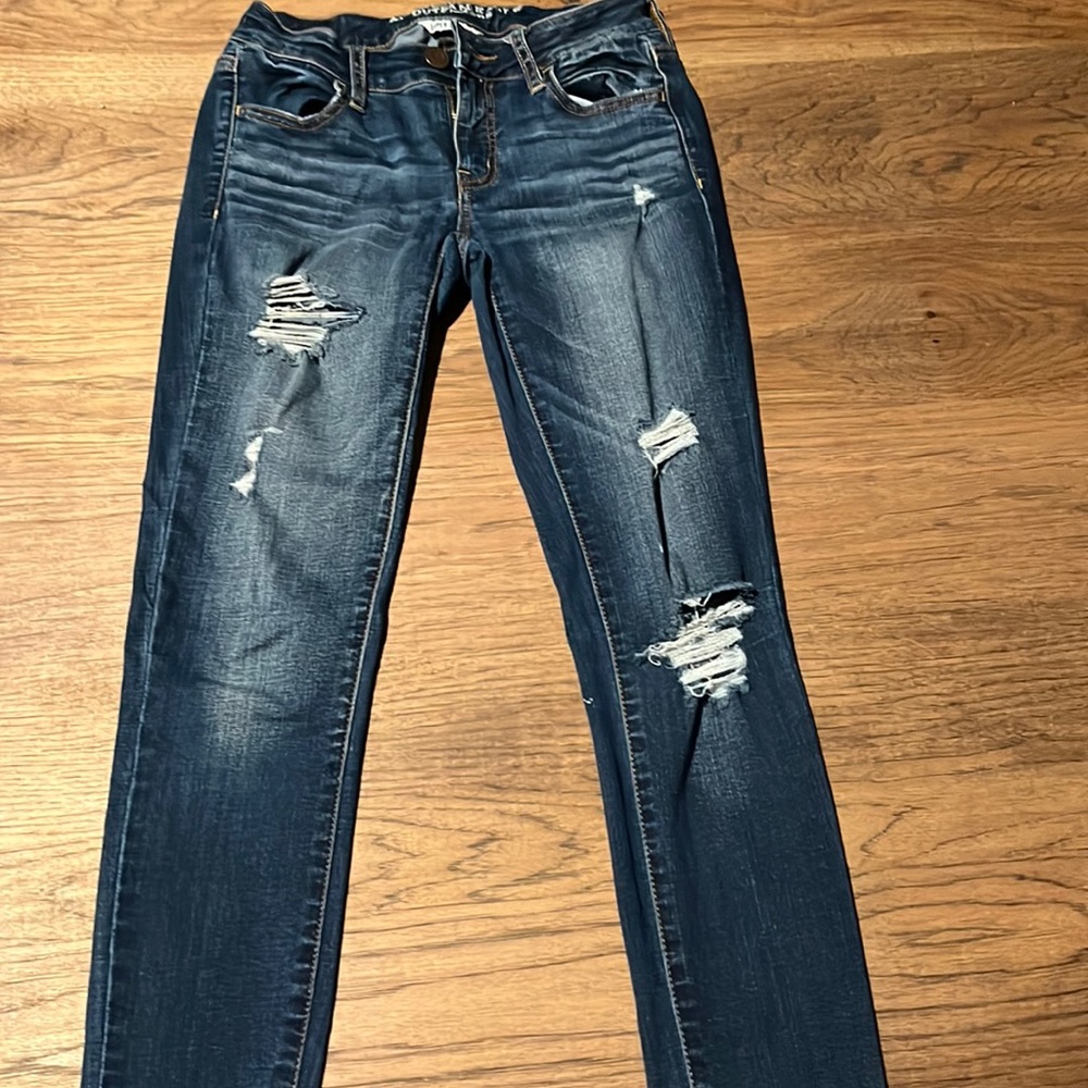 American eagle distressed Jeggings. Great condition.